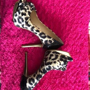 Gianni Bini leopard high heels